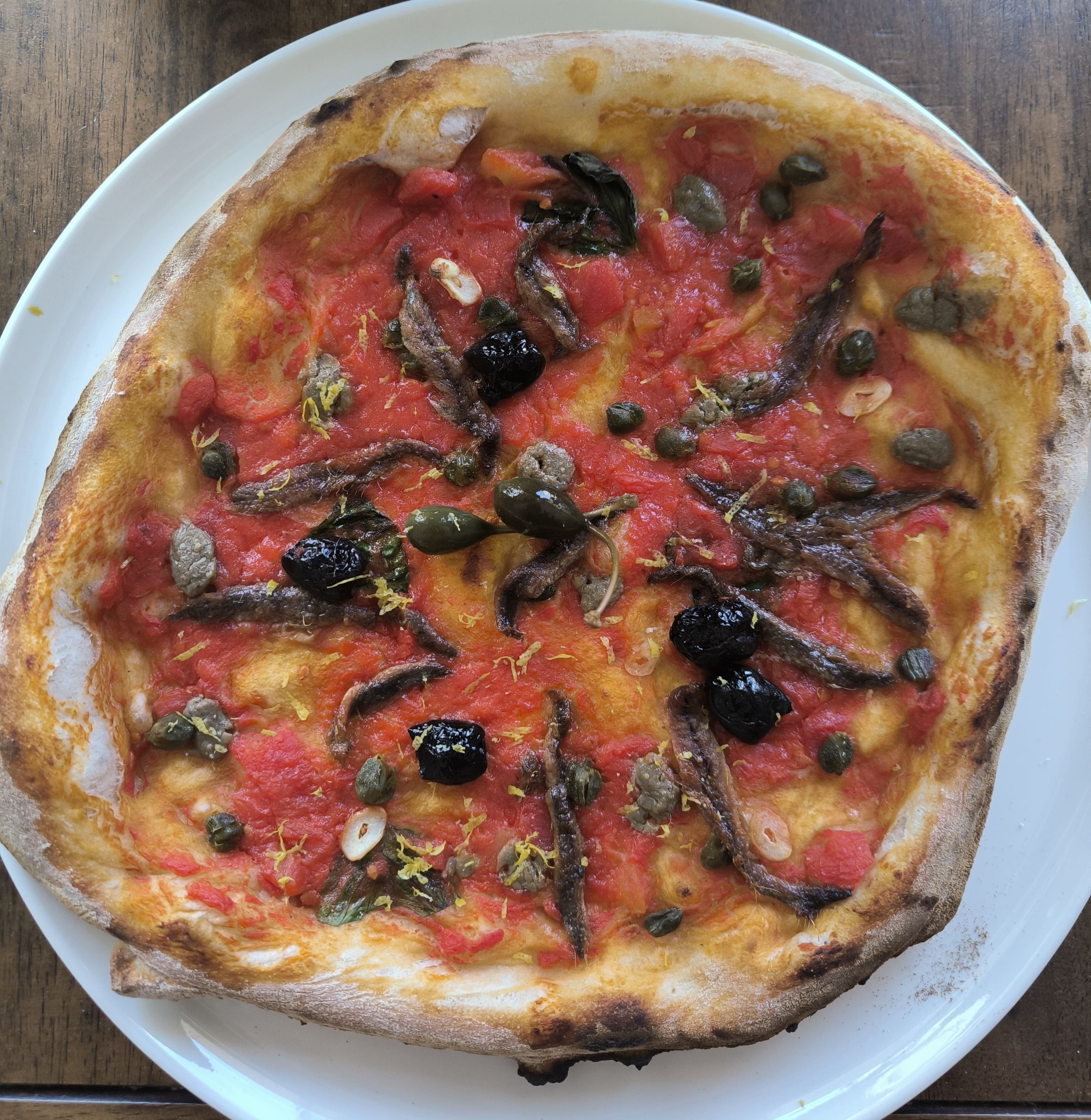 L'Anchois - Olives Noires, Câpres & Citron - Pizza four Ooni